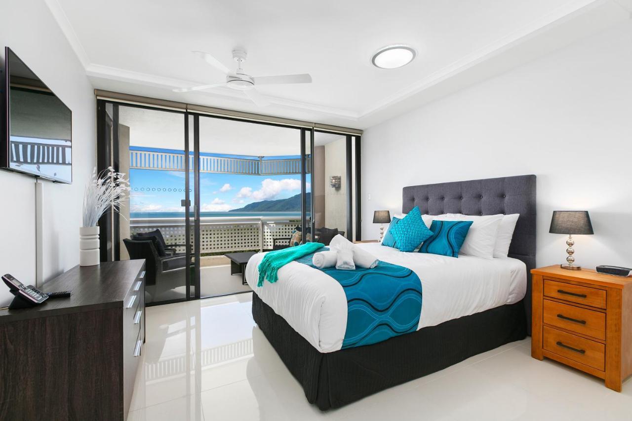 Cairns Luxury Seafront Apartment Exterior foto